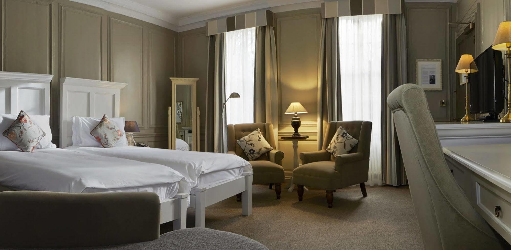 Vanbrugh House Hotel Оксфорд Экстерьер фото